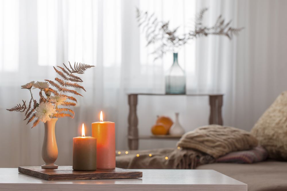 warm lighting, fall candles