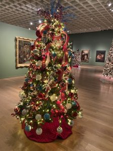 Full Christmas tree sponsored by Orlando Health.