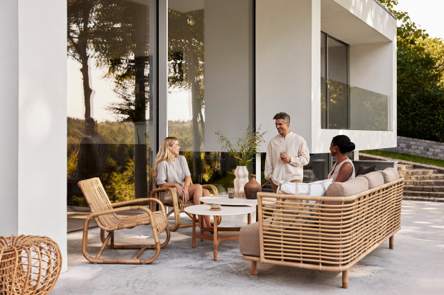 Outdoor furniture trends: rounded corners.