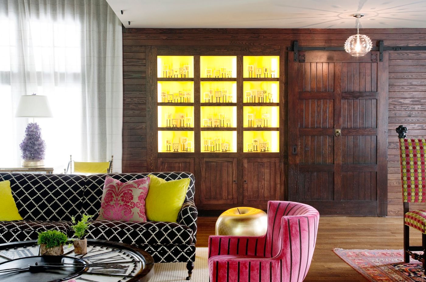 Make any space come alive with a pop of Viva Magenta