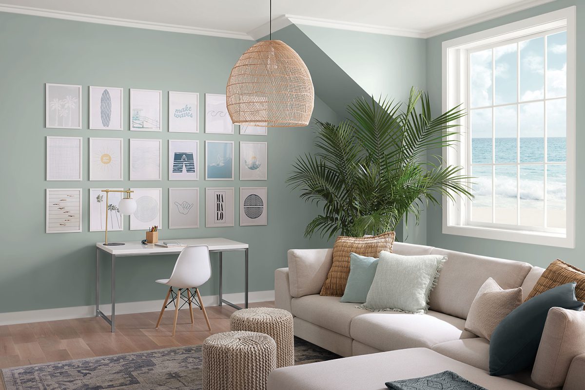 Silvermist is a calming, relaxing hue that can appear both green and blue, depending on the lighting.