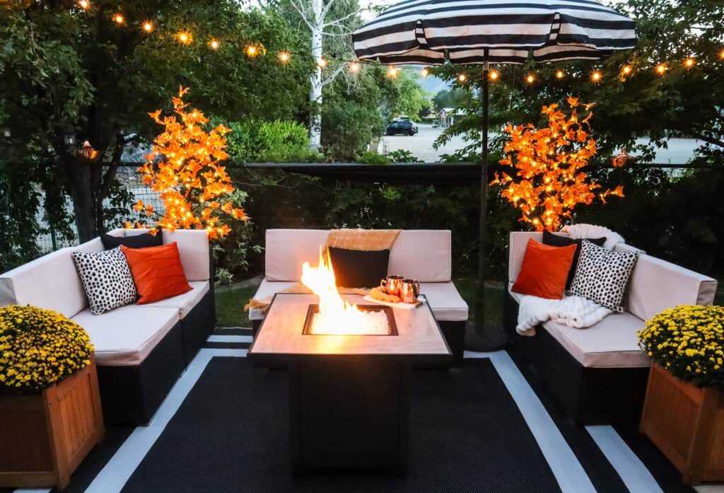 There are so many simple tweaks that can add lovely fall touches to your outdoor living experience.