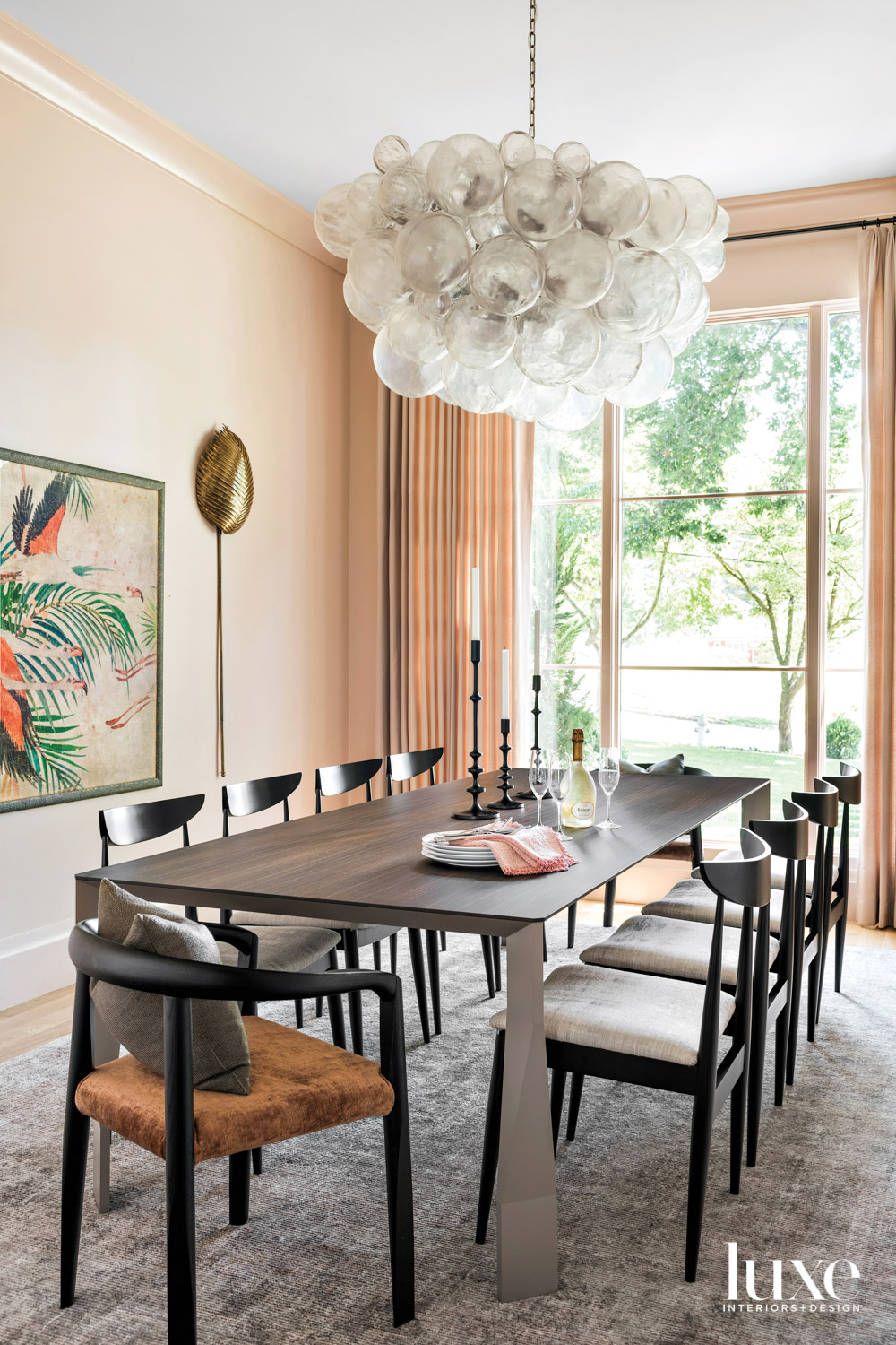 Soft blush walls in Peach Fuzz, the Pantone 2024 Color of the Year.