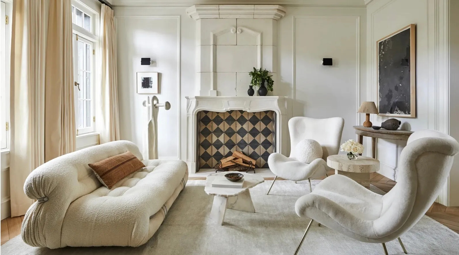 Afra 20and 20Tobia 20Scarpa 20Soriana 20Seating_Jeremiah 20Brent 20Design_Jeremiah 20Brent 20 Curves and patterns are one of the 2024 interior design trends.