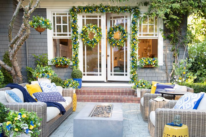 12B_FLR-2011008_Outdoor-Summer-Breeze-Foliage_0035-5 Ensure lots of cozy seating for your backyard BBQ party