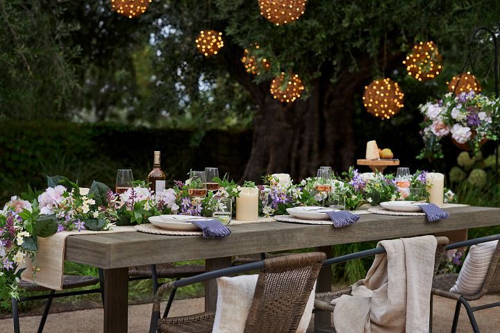 Outdoor-Enchanted-Garden-Foliage_Hero_HP_0020-SM-55 Create a charming tablescape for your backyard BBQ party.