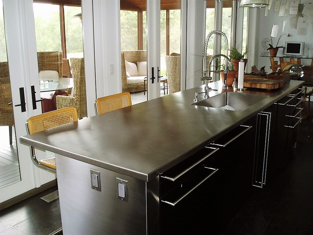 1-Stainless-steel-kitchen-island-countertop Stainless steel countertops 2