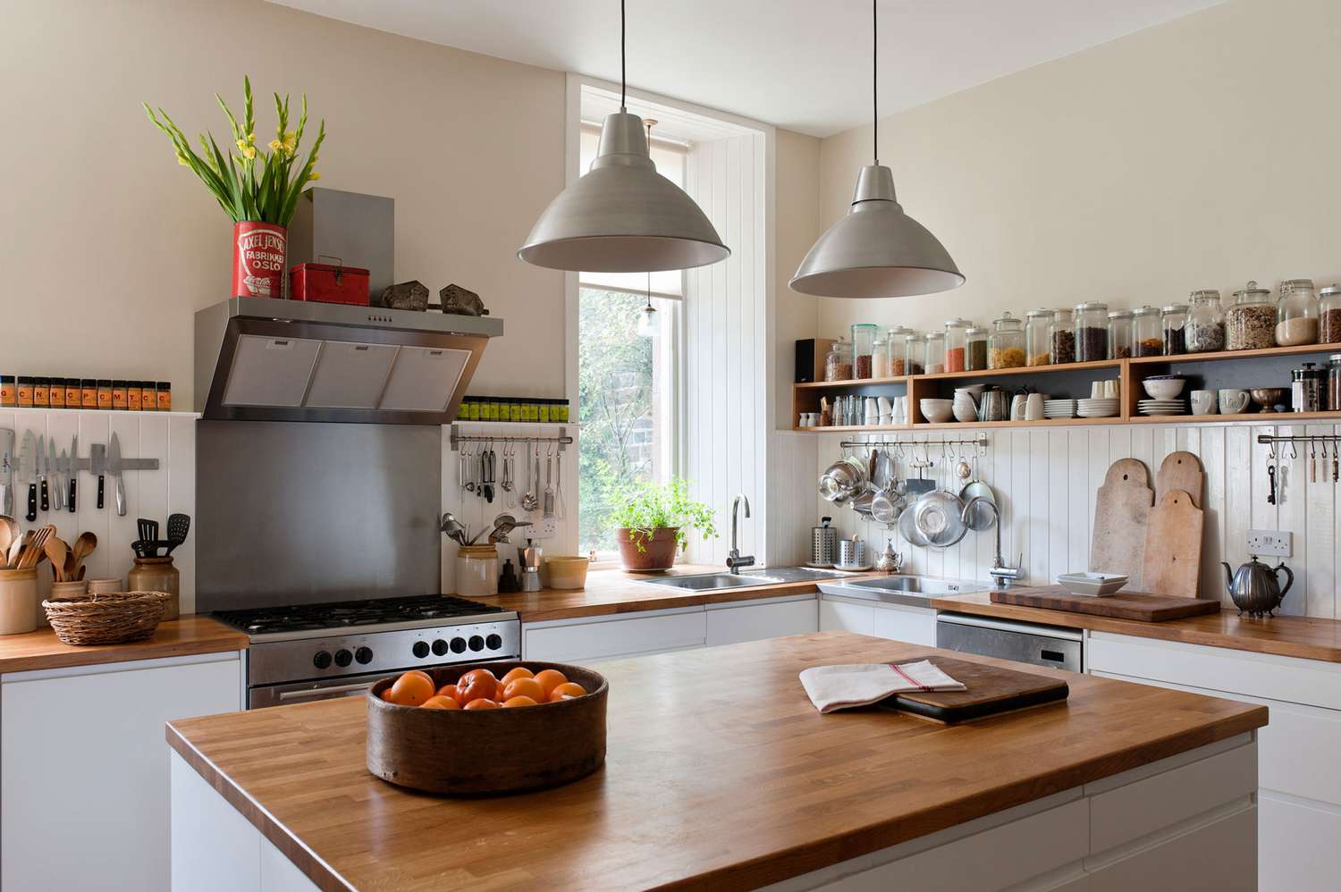 butcher-block-wood-countertop-farmhouse-kitchen-77a5138cd10342ca85ae0033c0c2be96 Wood countertops 2