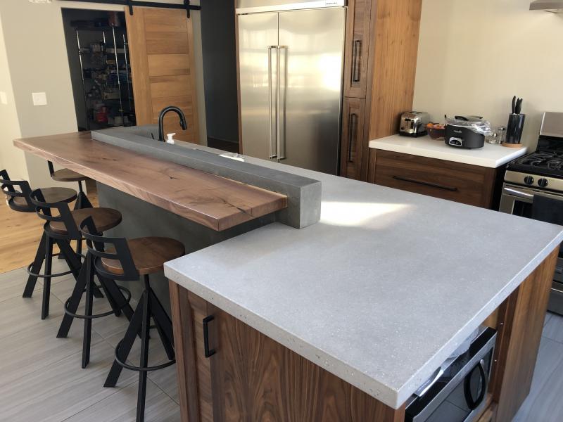 concrete-countertop-by-concretewerks-environment-picture-with-integrated-bar Concrete countertops 3