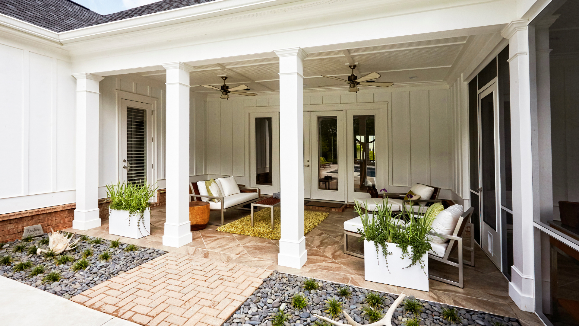 Remove all clutter from your outdoor space.