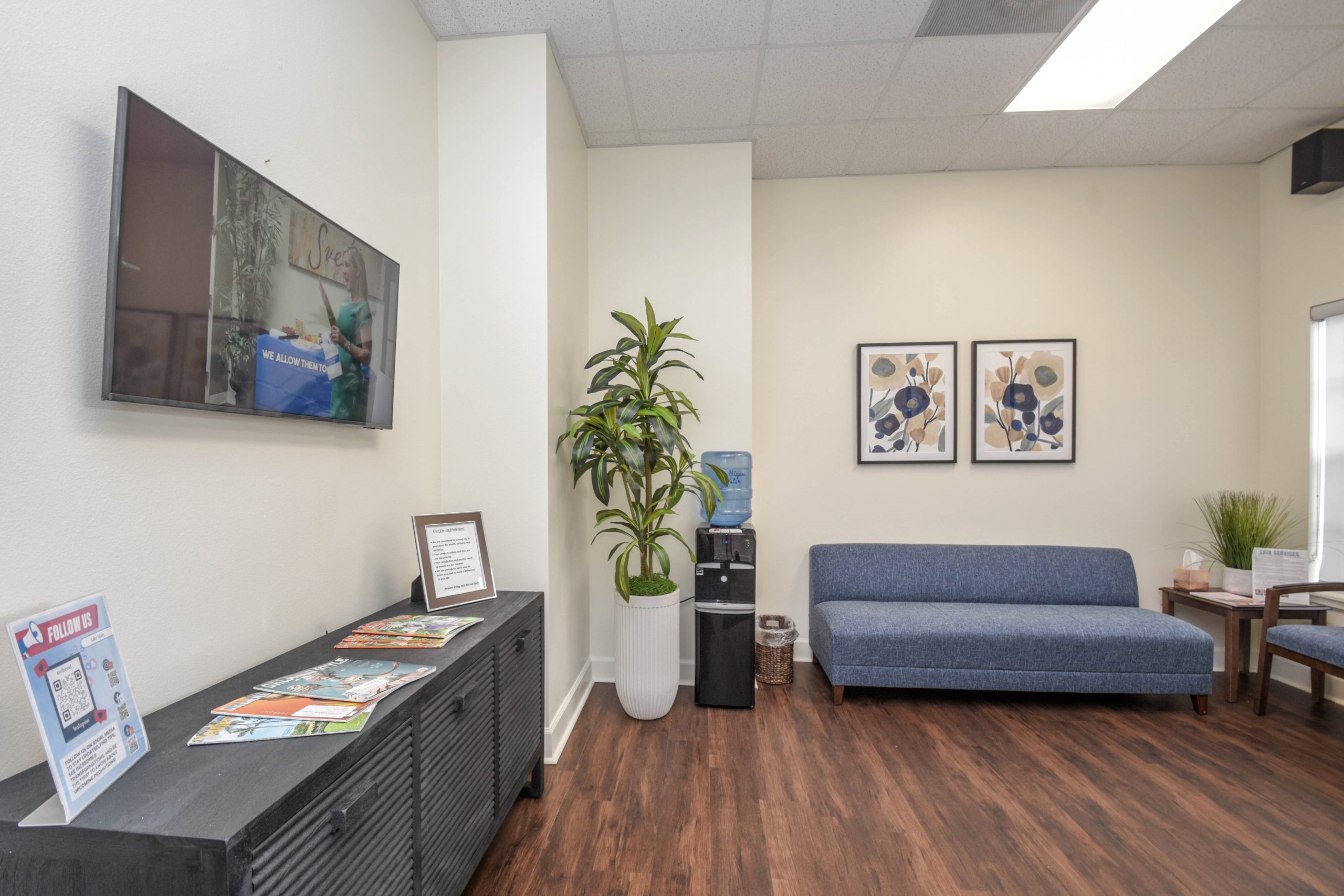 Dr. Bragg office renovation 4 (after) new waiting area.