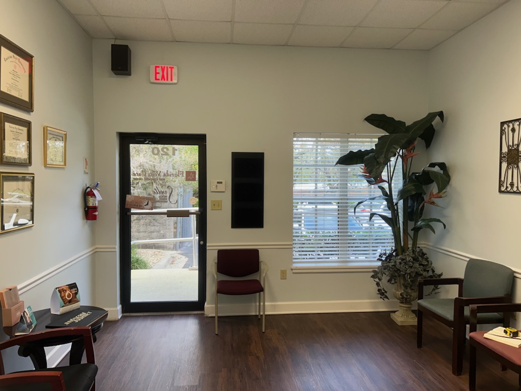 Dr. Bragg office renovation 6 (before).