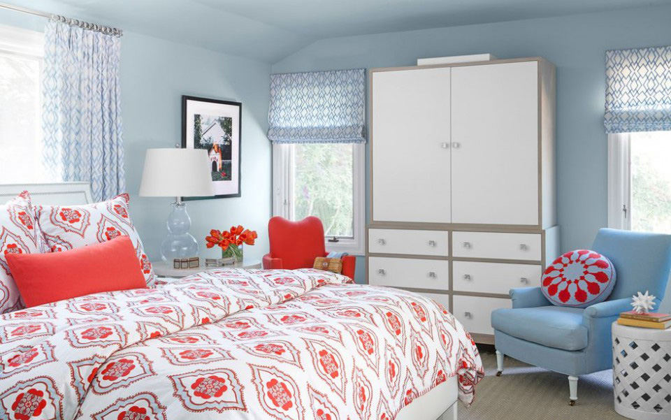 Try blue and red in the bedroom for a welcoming feel.