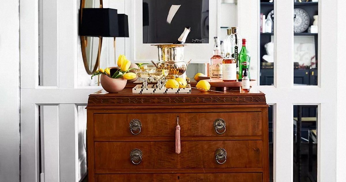 Discover how timeless mahogany wood adds warmth, depth, and elegance to your modern home design